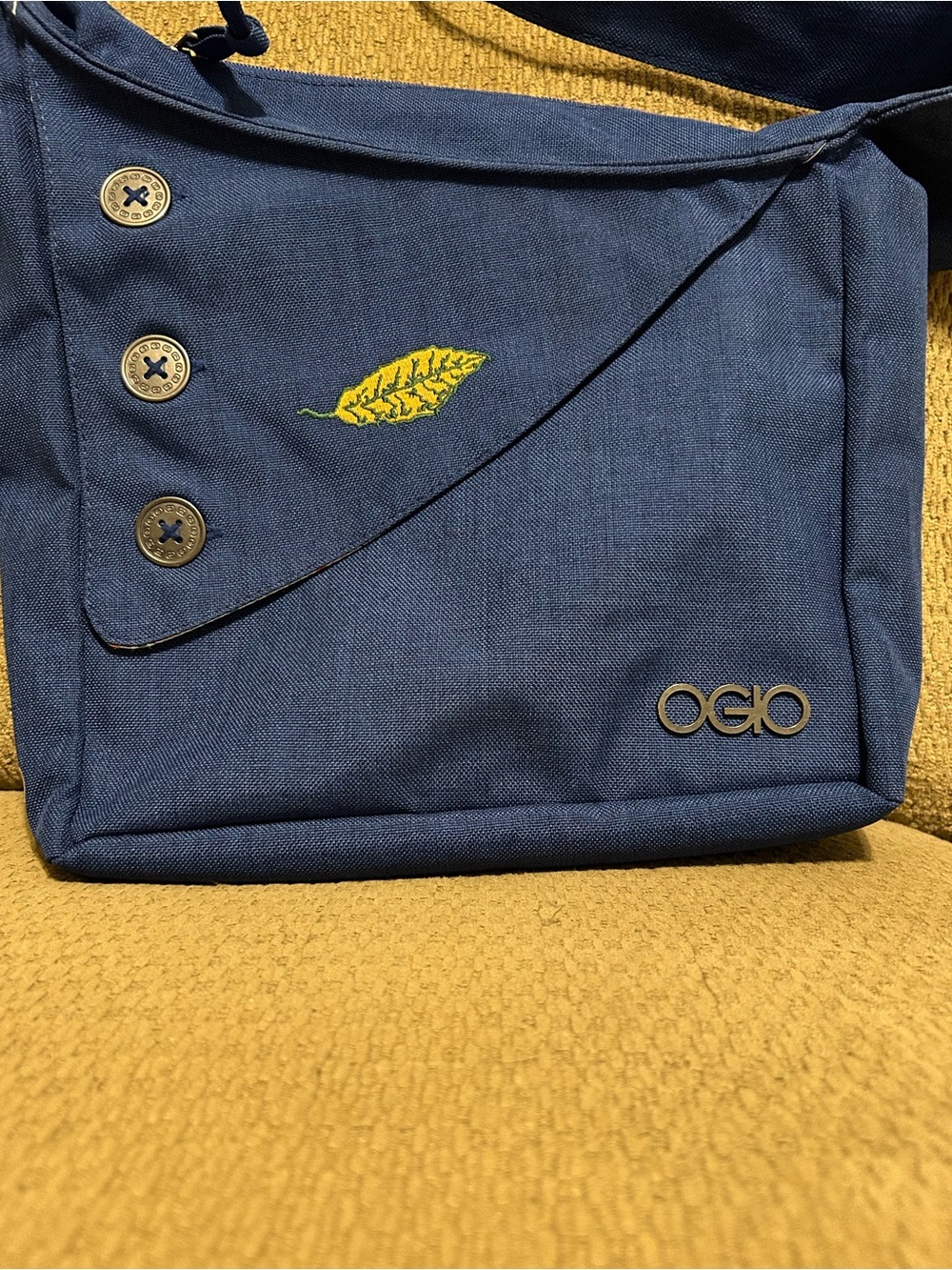 OGIO Navy Crossbody Tablet Purse